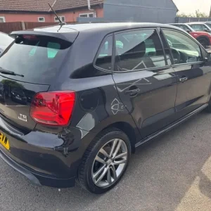 2016 Volkswagen Polo 1.2 TSI BlueMotion Tech R-Line Euro 6 5-door hatchback - Image 2