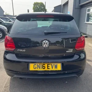 2016 Volkswagen Polo 1.2 TSI BlueMotion Tech R-Line Euro 6 5-door hatchback - Image 4