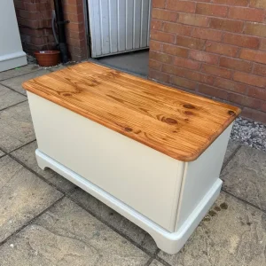 Refurbished solid pine blanket box toy box - Image 3
