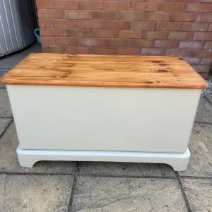 Refurbished solid pine blanket box toy box - Image 4