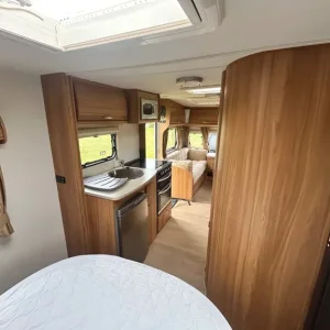 Lunar Lexon 560 Rear Island Bed with Awning and Motor Mover - Image 8