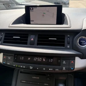 2016 Lexus CT 200h 1.8L Hybrid Hatchback - Image 3
