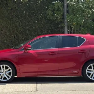 2016 Lexus CT 200h 1.8L Hybrid Hatchback - Image 8