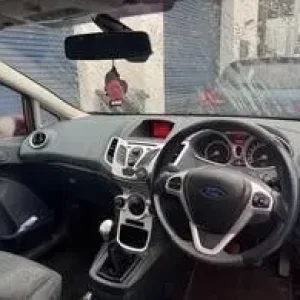 2009 Ford Fiesta 1.4 Titanium Hatchback - Image 6