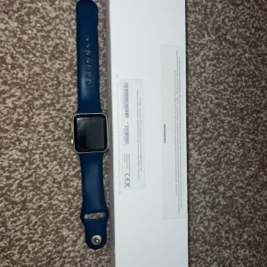 Series 3 Apple Watch - Image 5