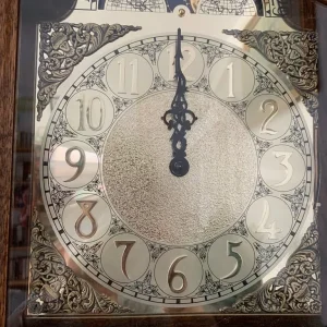 Grandfather Clock that Chimes - Image 2