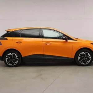2023 MG4 64kWh Long Range Electric Hatchback - Image 6
