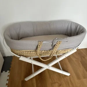 Moses basket bassinet - Image 5