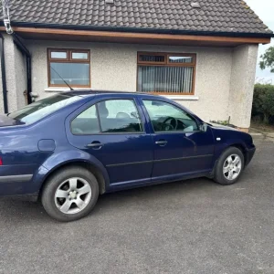 Volkswagen Bora Saloon 2004 Manual 4-door - Image 2