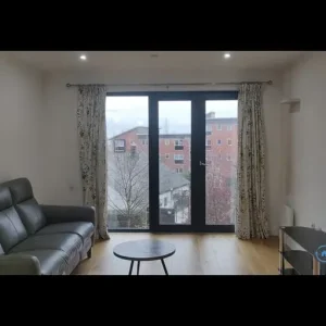 2 bedroom flat in Windmill Street, south-petherton, Somerset - Image 2