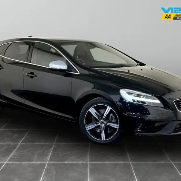 2019 Volvo V40 D3 R DESIGN 5-door hatchback diesel manual