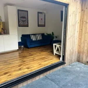 2-bed annex in Wilford with patio and bifold doors