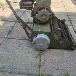 old petrol lawnmower - Image 2