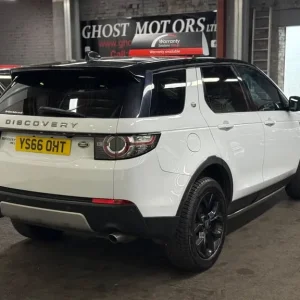 2016 Land Rover Discovery Sport TD4 HSE Auto 4WD Estate - Image 4