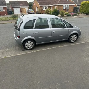 Vauxhall Meriva 1.4 MPV 2007 manual - Image 8