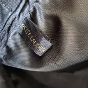 Estée Lauder black bag with handles - Image 6