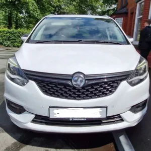 2017 Vauxhall Zafira MPV manual, 1956cc, 5-door - Image 3