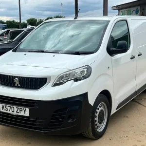 2020 Peugeot Expert 2.0 BlueHDi Panel Van - Image 6