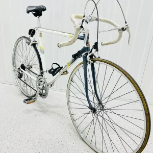 Fully Serviced RALEIGH Road Bike 10 Speed 700c Wheels Excellent Condition - Image 7