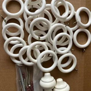 White Wooden Curtain Pole 3m with Fittings and Rings