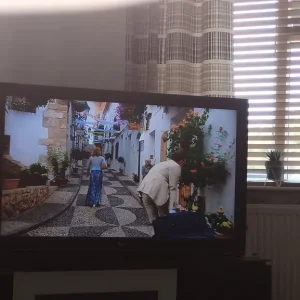 LG 47 inch TV - Image 2
