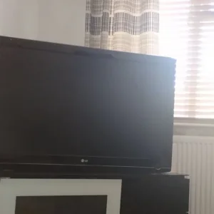 LG 47 inch TV - Image 3