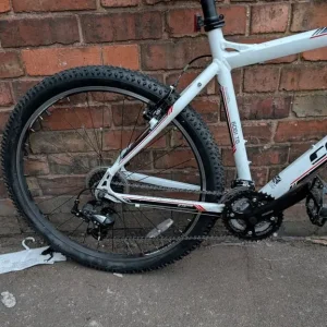 Carrera Valour Mountain Bike - Image 3