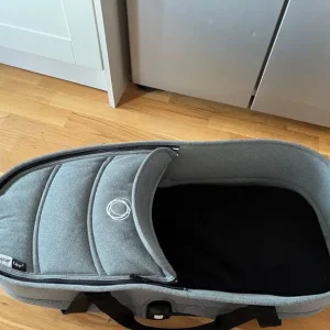 Bugaboo Bee Carrycot with Base