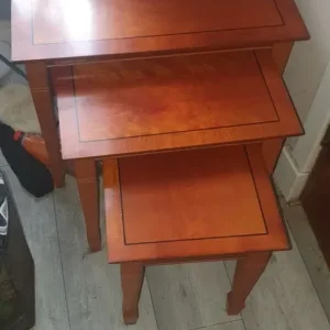 Small set of nesting tables