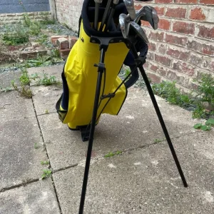 Dunlop Loco Junior and Young Gun Junior Flex Right Handed Golf Clubs with Bag - Image 3