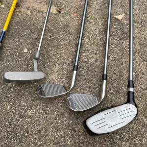 Dunlop Loco Junior and Young Gun Junior Flex Right Handed Golf Clubs with Bag - Image 6