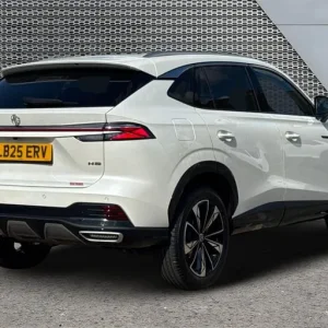 2025 MG HS 1.5 T-GDI Trophy 5-door hatchback - Image 3