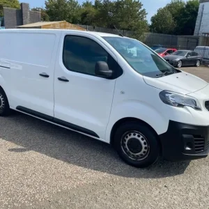 2020 Peugeot Expert 1.5 BlueHDi Panel Van - Image 7
