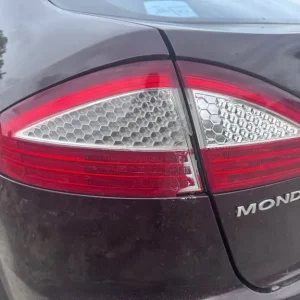 Ford Mondeo petrol automatic titanium x model - Image 8