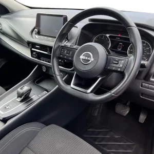 2022 Nissan Qashqai 1.3 Acenta Prem 5-door Auto Hatchback - Image 3