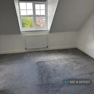 3 bedroom semi-detached house in Dorridge, Dorridge Road - Image 6
