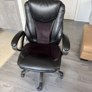 Staples executive office chair - Image 2