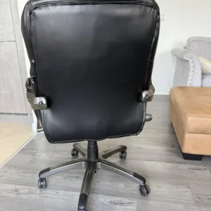 Staples executive office chair - Image 8