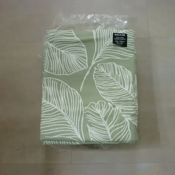 Matteo Fusion 90x90 eyelet curtains - green and white pattern