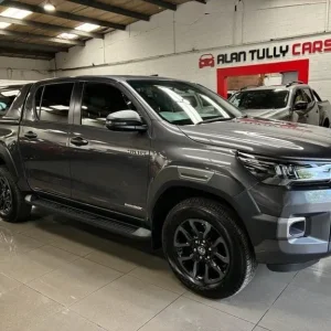 2023 Toyota Hi-Lux 2.8 D-4D Invincible X Pickup Double Cab 4DR Diesel Auto 4WD - Image 7