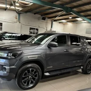 2023 Toyota Hi-Lux 2.8 D-4D Invincible X Pickup Double Cab 4DR Diesel Auto 4WD - Image 8