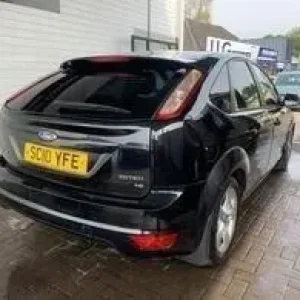 2010 Ford Focus 1.6 ZETEC 5-door hatchback petrol manual - Image 7