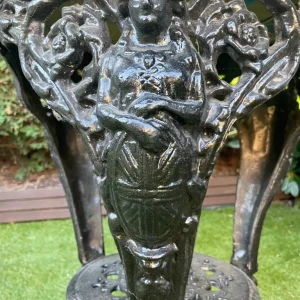 Cast iron table and chairs - Image 2