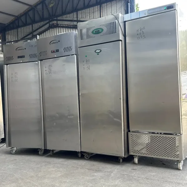 Commercial single door fridge
