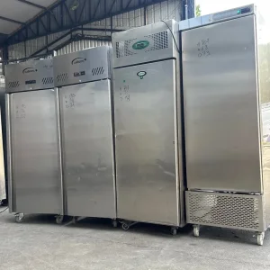 Commercial single door fridge