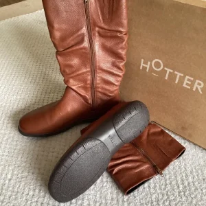 Ladies Tan Leather Boots - Image 4