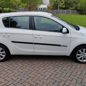 Hyundai i20 Petrol 53950 miles - Image 8