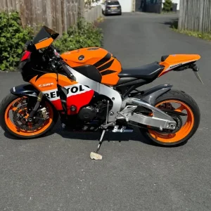 Honda CBR 1000RR Fireblade 2010 - Image 7