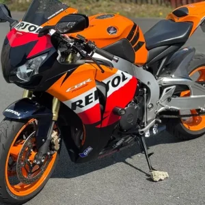 Honda CBR 1000RR Fireblade 2010 - Image 8