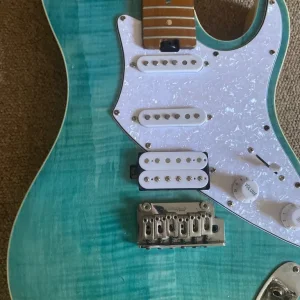 714-MK2 fullerton stratocaster with maple neck - Image 2